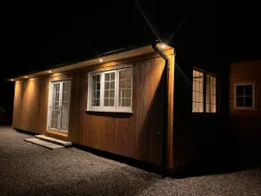 Cheerful 2 Bedroom Lodge - Image 3