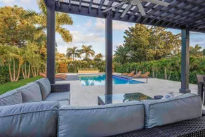 Newly Updated Coastal Pool House | 4/3 | Game Room - Image 4