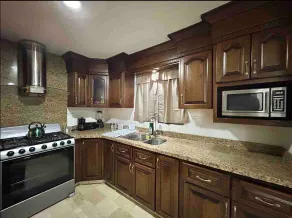 Large 4 bedroom house - Image 3