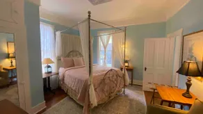 Walk to Downtown | Pet-Friendly Cricket Cottage - Image 5