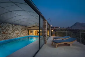 Family Olive Retreat · Exclusive Pool & Views - Image 3