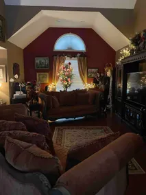 Comfort & Style - Hot Tub, Theater, Games - Image 5