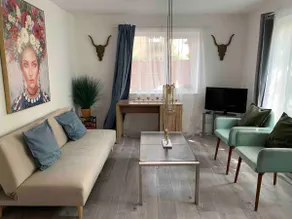 4 Bedroom Bungalow Walking Distance to City Center - Image 2