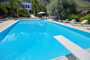 Villa House Blue Pool. Paradise mellem himmel og hav - Image 4