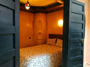 Moroccan Riad in a residence with pool - Image 4
