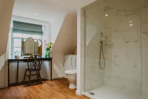 Secret Garden: Ultra-Luxe Lodge on Seaside Estate - Image 4