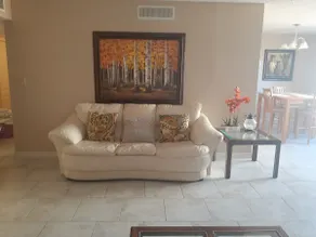 Comfy, Clean, Cozy Home - 3 Bd/2 Ba/Nice Yard! - Image 2