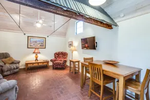 The Barn, Country living in Central Tucson!󰀃 - Image 4