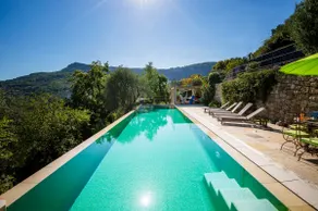 Swimmers Paradise - Image 2