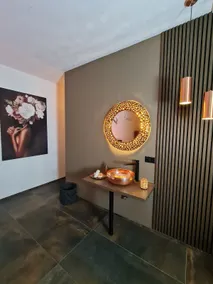 C rystal Luxury Suite, Whirlpool & finn. Sauna - Image 3