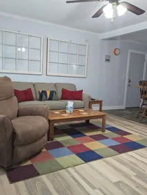 Cozy, clean home for 6. Near parks! #stack - Image 4