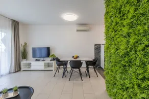 Jacuzzi, Sea View & Garden | Free Parking | Split - Image 4
