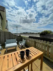 Modern Waterside Luxury House 3/BR Great Location - Image 5