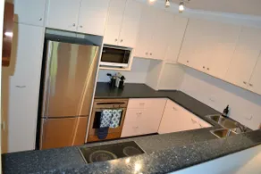 Spacious 2BR Heritage a few metres from the City - Hosted by Canstay - Image 2
