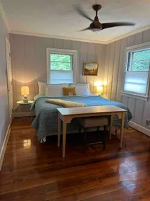 The Zen Den **Pristine** Apartment with Patio - Image 2