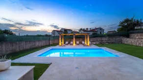 Villa Campiello heated pool - Image 4