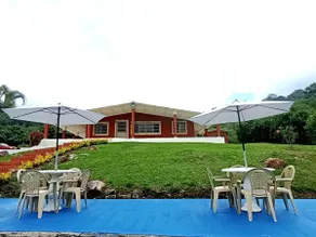 Spacious retreat 4/Bed 3/Bath with Pool - Image 3