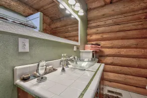 Smukke Log Home på 6 hektar med 30 fods lofter og Creek - Image 5