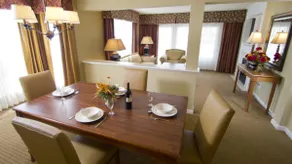 Top choice! Greensprings 4BR/4BA near attractions. - Image 4