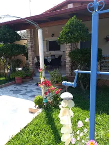 NIA'S HOUSE - Image 2