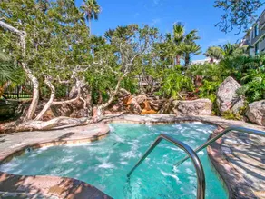 'Deja Blue' Oceanside Condo on Beach w/ Pools! - Image 5