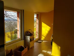 3 bedrooms with shower, large living area, pool - Image 3