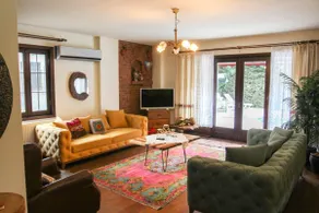 Irmak Villa Sapanca with Heated Pool - Image 2