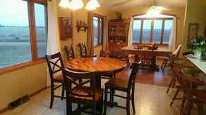 Quiet split level farm home w/ garage parking - Image 5
