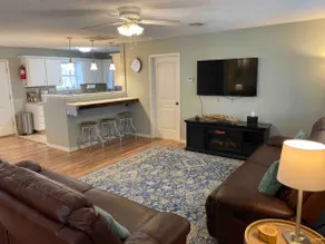 Woodlands-3 bedroom, 2 bath gem with beds for 11 - Image 5
