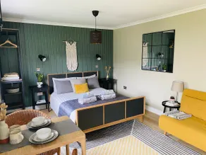 Spacious studio in the centre of Portree - Image 2