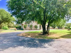 A Scenic & Secure Hilltop Full Guest House Getaway - Image 2