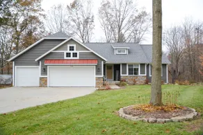 Serene acreage in Saugatuck - Image 3