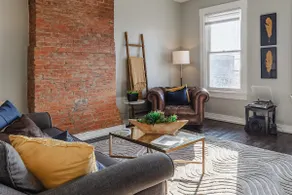 2 Large Apts w Parking - Downtown Over the Rhine - Image 2