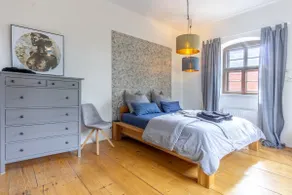 Spacious apartment in historic rooms - Image 5