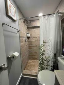 Luxury 2 BR Apt | Philly • Airport • Free Parking - Image 3