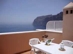 45 EXCLUSIVE SUNNY HOLIDAY HOME WITH VIEWS - Image 3