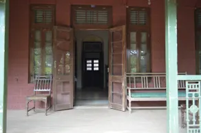 Heritage villa in green Matheran - Image 2
