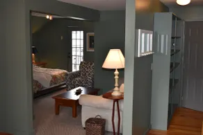 Historic District Overlooking the Mad River Studio - Image 5