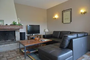 Spacious Villa Retreat in Carcassonne - Image 3