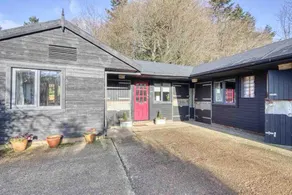 The Stables , Surrey Hills , sleeps up to 4 - Image 2