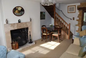 Period cottage in idyllic riverside location in prime Cotswolds village - Image 5