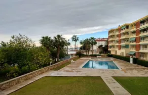 Seafront with a pool - Image 2