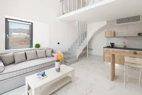 Karat Suites - Suite 916° - Image 3