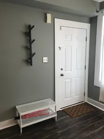 MINIMALIST + MODERN 2BR in trendy PGH enclave - Image 2