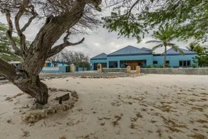 Ocean front luxury villa on Malmok Aruba - Image 2