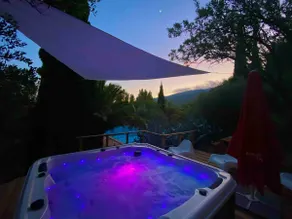 Domaine la Peiriere – Chalet with Private Hot Tub - Image 5