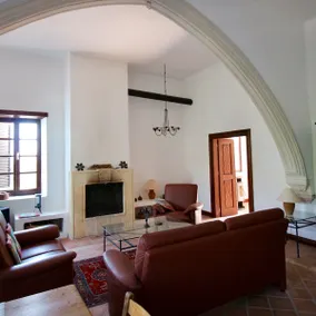 Historic Cyprus House in Lapta - Image 2