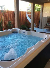Gorgeous Strip-View, Spa & BBQ Pets R Ok Licensed - Image 3