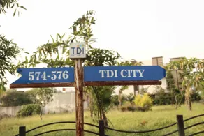 Exquisite 2BHK Beautiful & Spacious with Lawn - Image 3