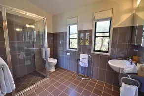 Luxury Escape @ Cockatiel, Blue Summit Cottages - Image 4